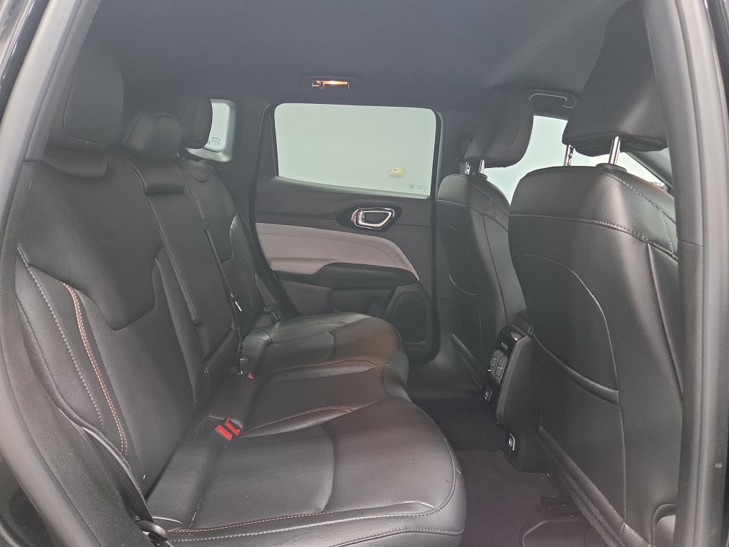 Used 2024 Jeep Compass Limited AWD/4WD image 15