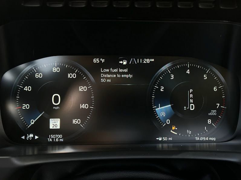 Used 2018 Volvo XC90 T6 Momentum w/ Convenience Package image 13