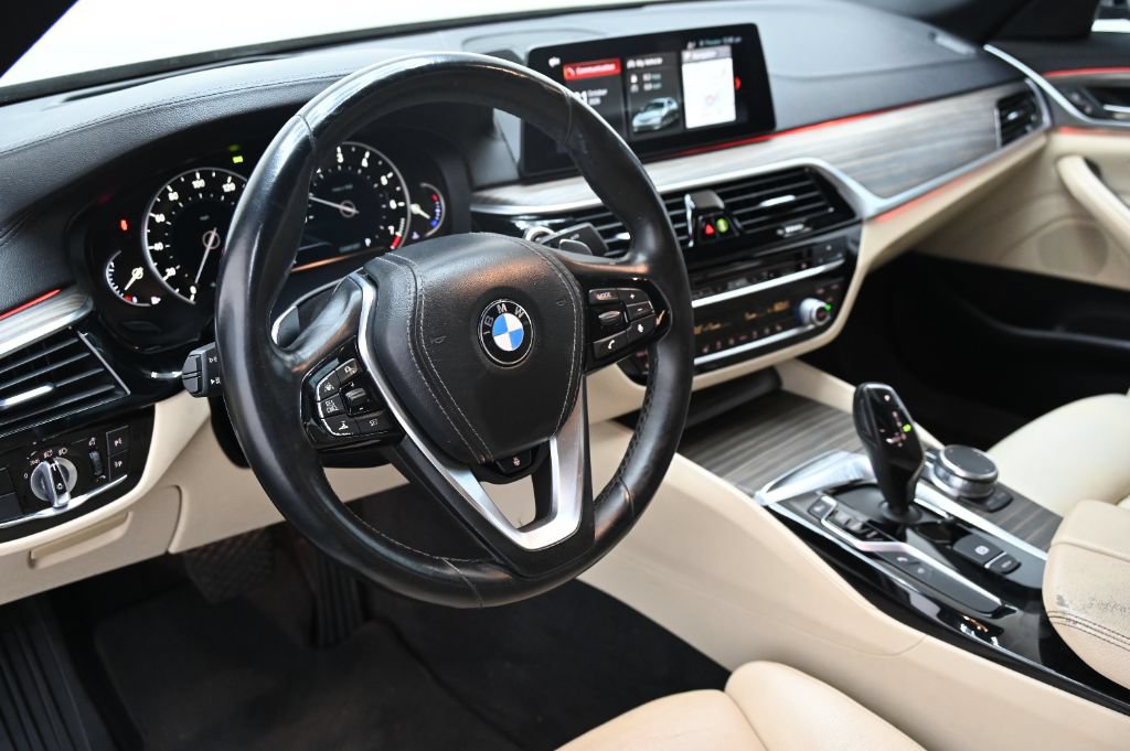 Used 2017 BMW 540i xDrive AWD/4WD image 26