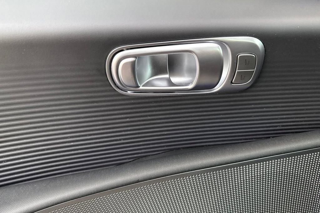 Used 2023 Hyundai Ioniq 6 Limited image 8