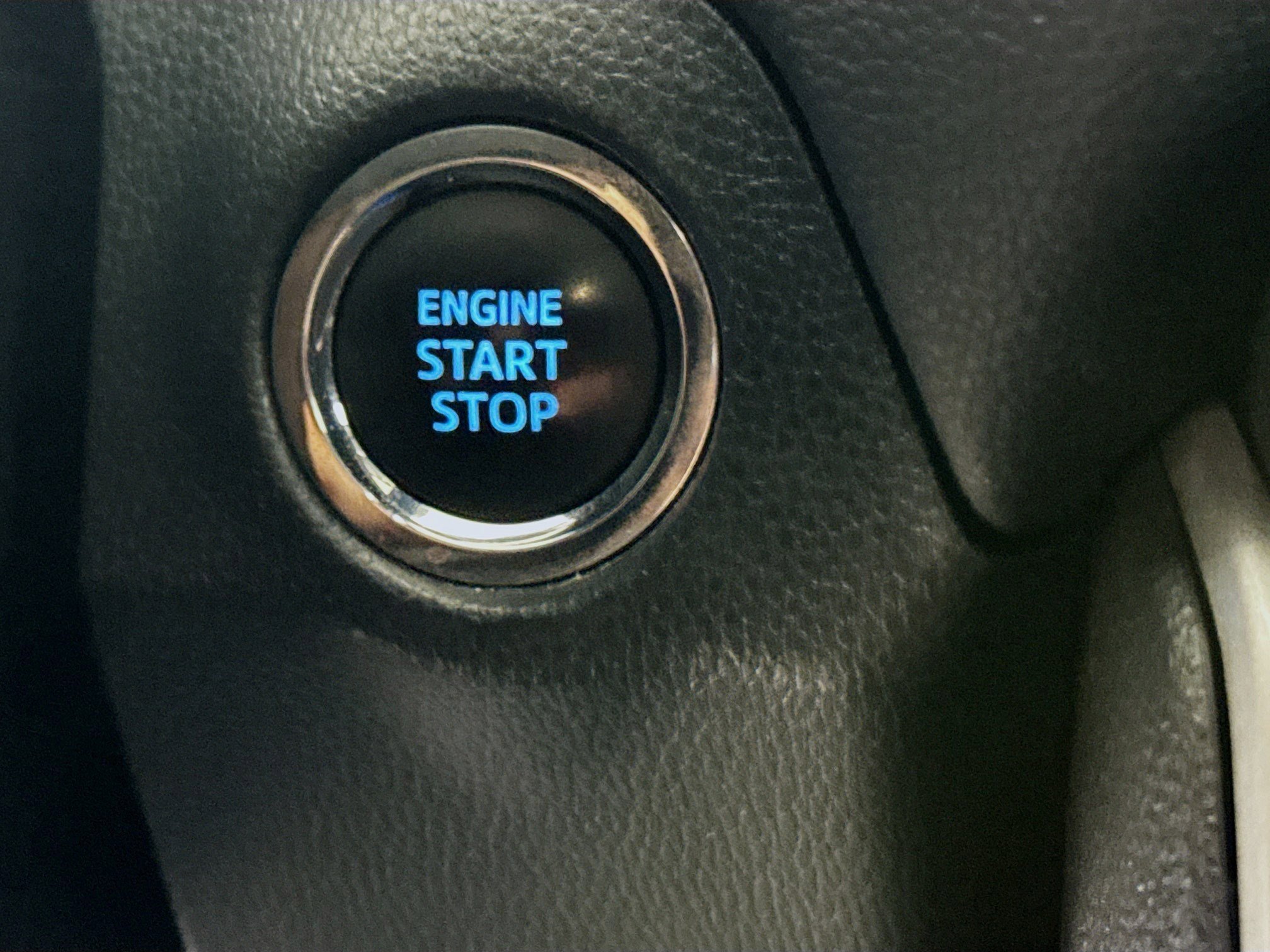 Used 2022 Toyota RAV4 XLE image 21