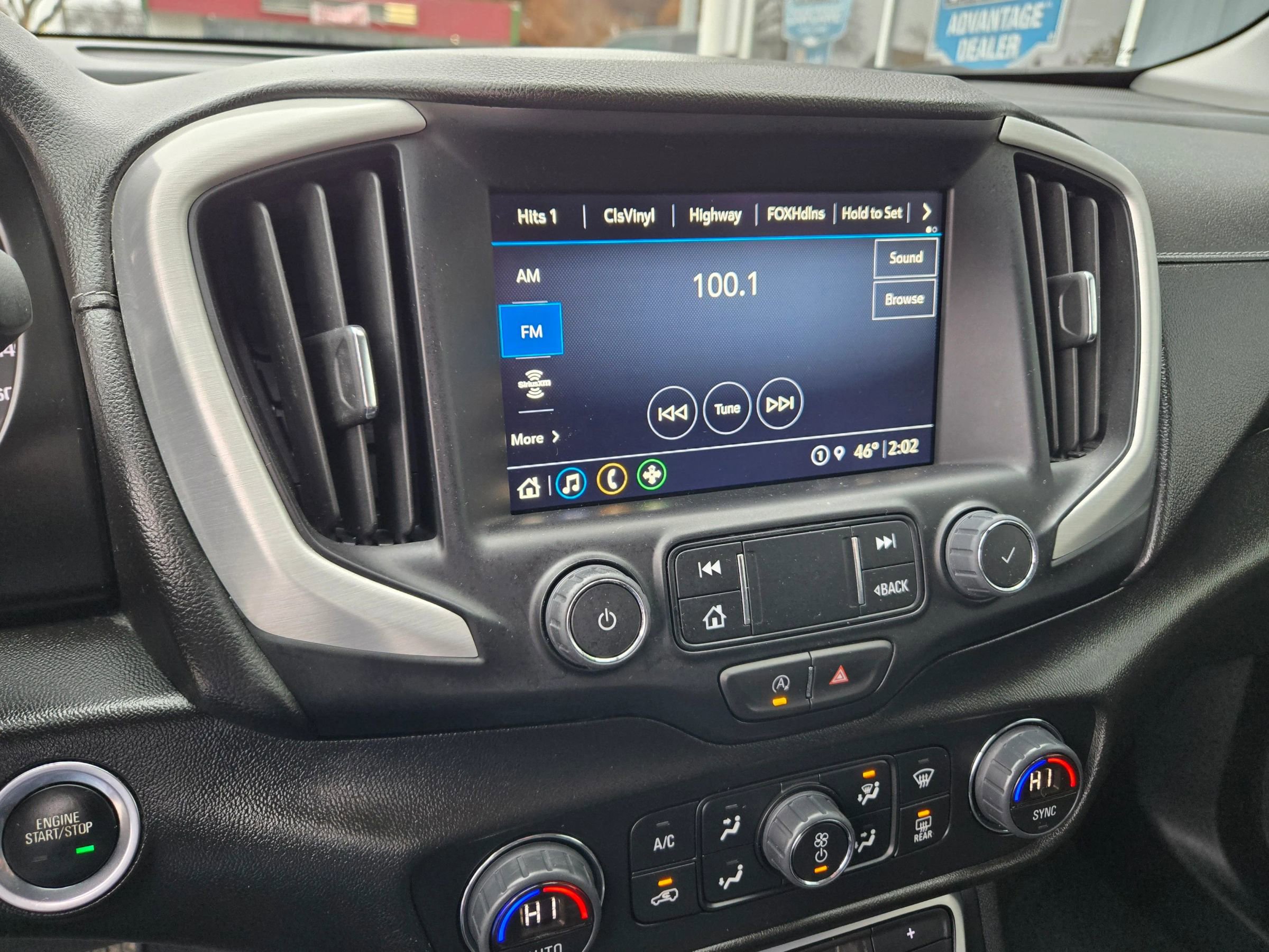 Used 2024 GMC Terrain SLT image 44