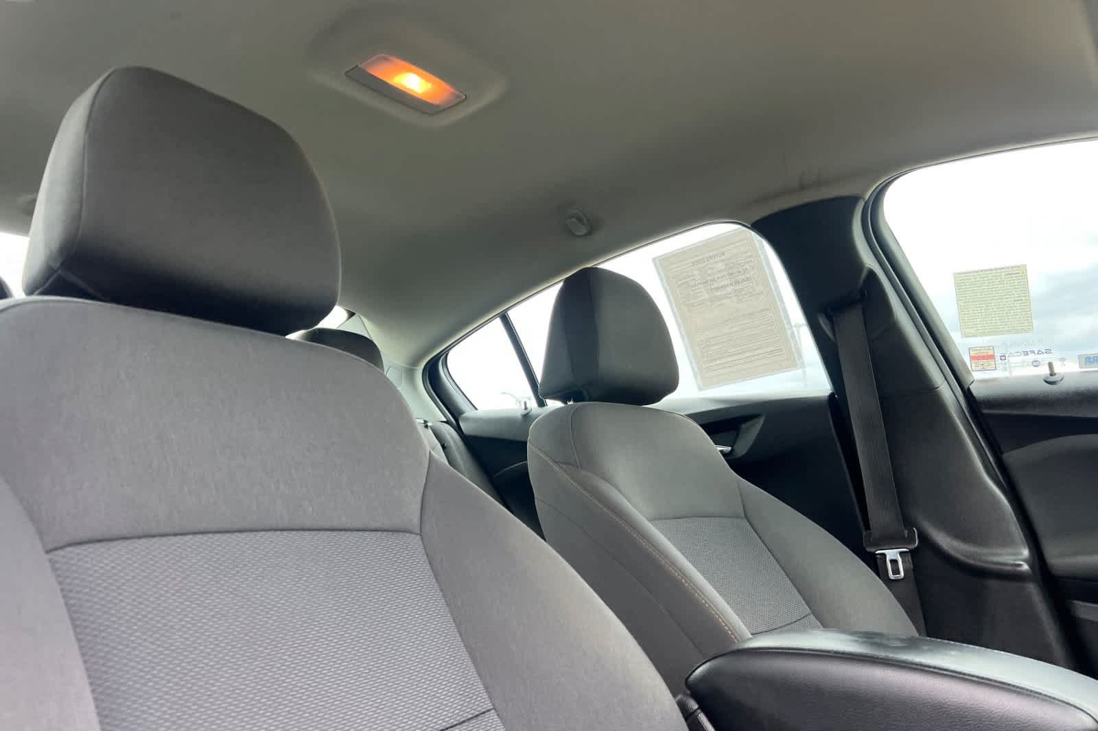 Used 2019 Chevrolet Cruze LS FWD image 17