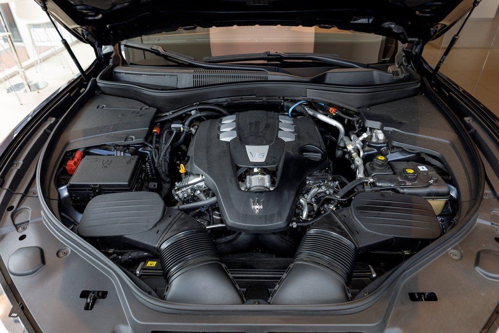 Certified 2022 Maserati Levante GT image 40