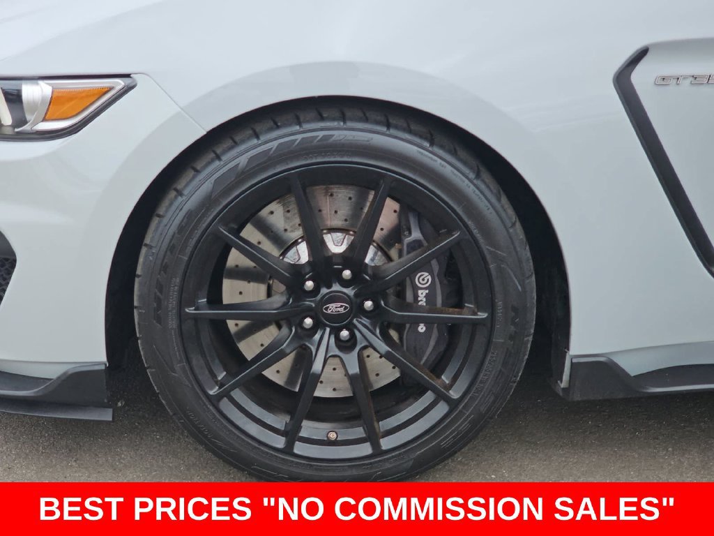 Used 2016 Ford Mustang Shelby GT350 RWD image 35