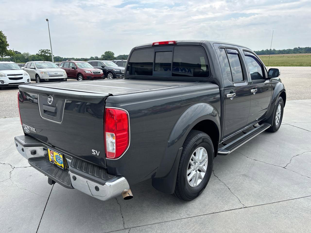 Used 2015 Nissan Frontier SV w/ SV Value Truck Package RWD image 4