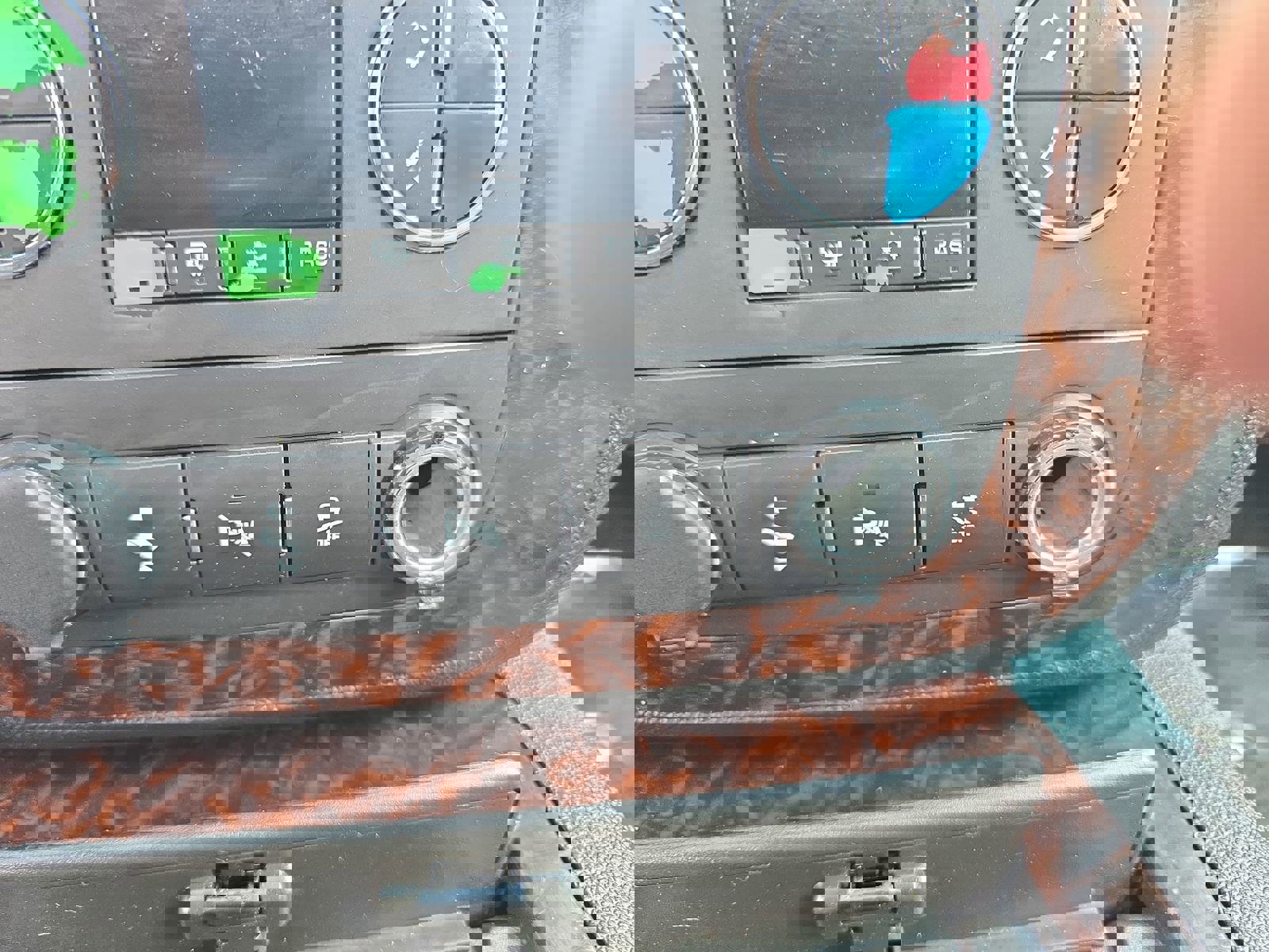 Used 2012 GMC Yukon XL Denali image 23