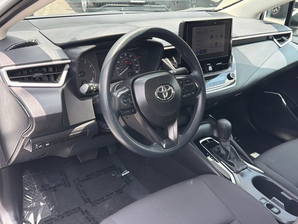 Used 2025 Toyota Corolla LE FWD image 19