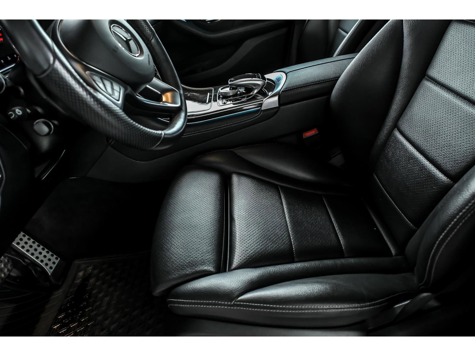 Used 2019 Mercedes-Benz GLC 300 4MATIC image 12