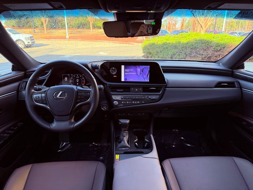 Used 2024 Lexus ES 350 w/ Premium Package image 13