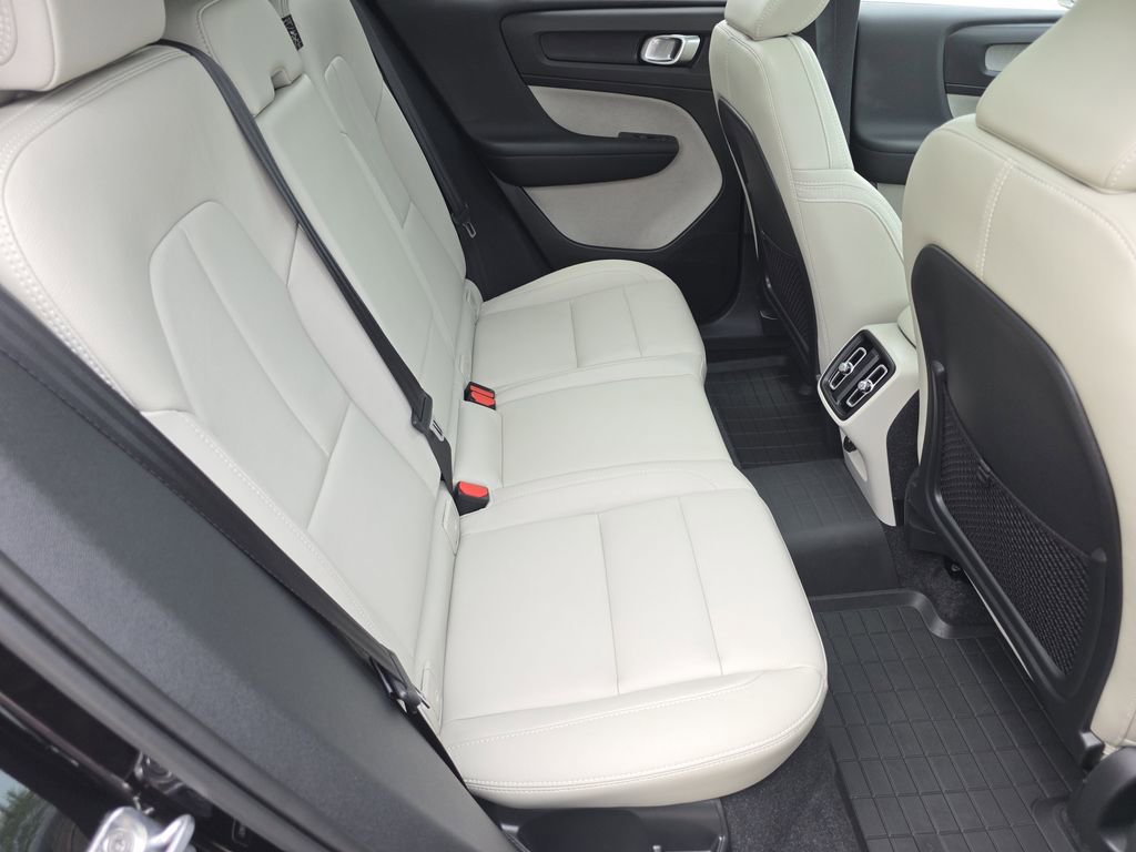Used 2019 Volvo XC40 T5 Inscription AWD/4WD image 17