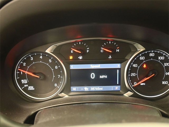 Used 2023 GMC Terrain SLT w/ Elevation Edition image 9