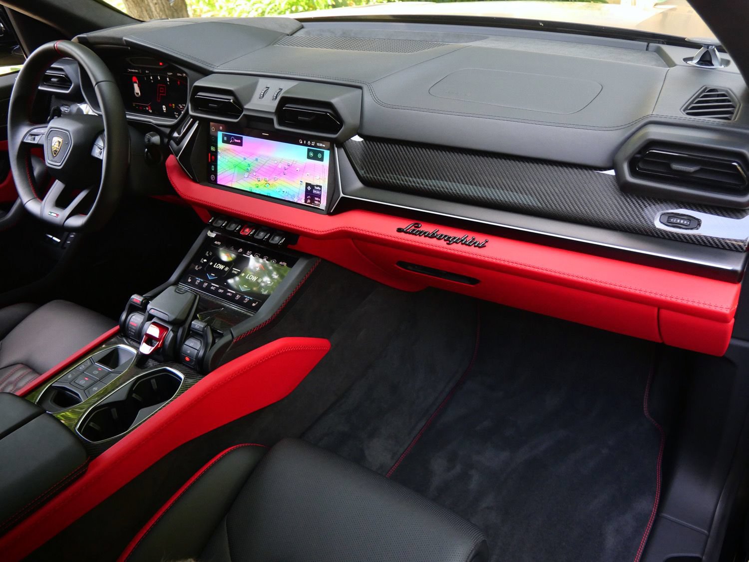Used 2025 Lamborghini Urus S AWD/4WD image 23