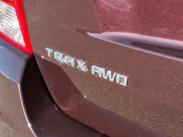 Used 2022 Chevrolet Trax LS w/ Tint and Cruise Package AWD/4WD image 12