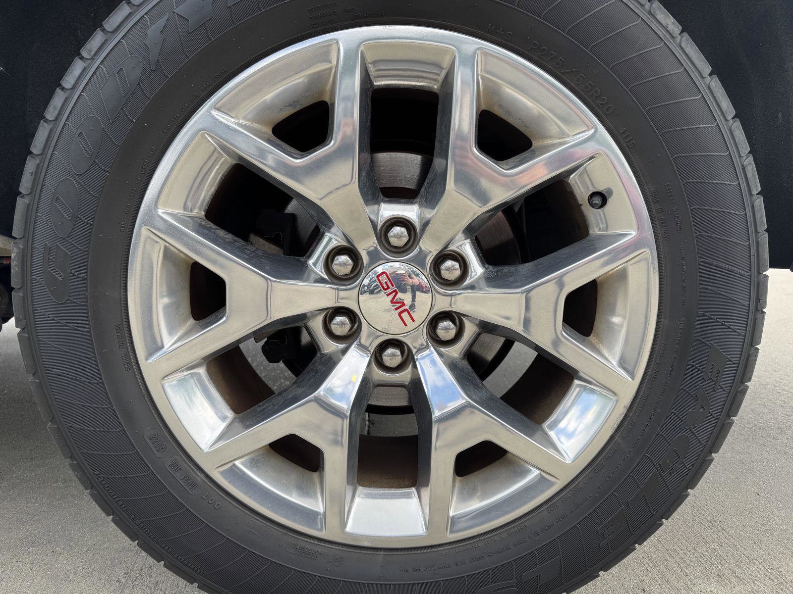 Used 2016 GMC Yukon XL SLT w/ Open Road Package image 3