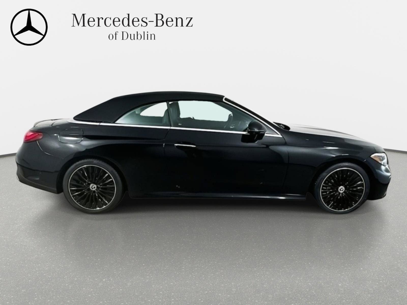 Used 2026 Mercedes-Benz CLE 300 4MATIC Cabriolet image 4