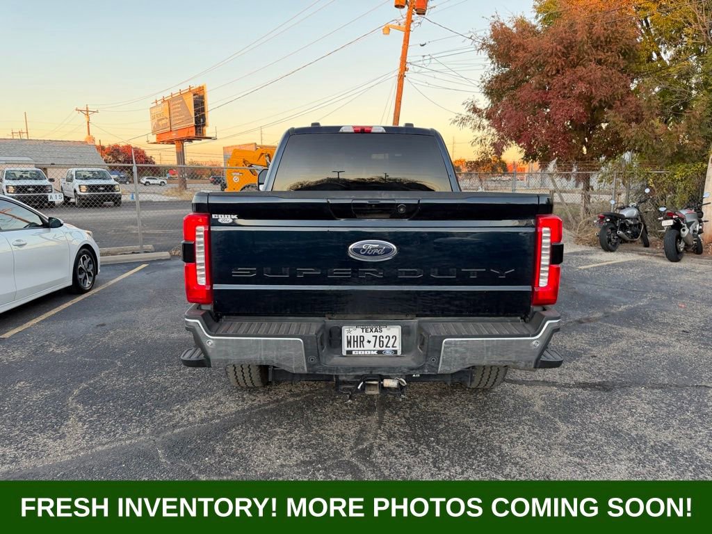 Used 2025 Ford F250 Lariat w/ FX4 Off-Road Package image 5