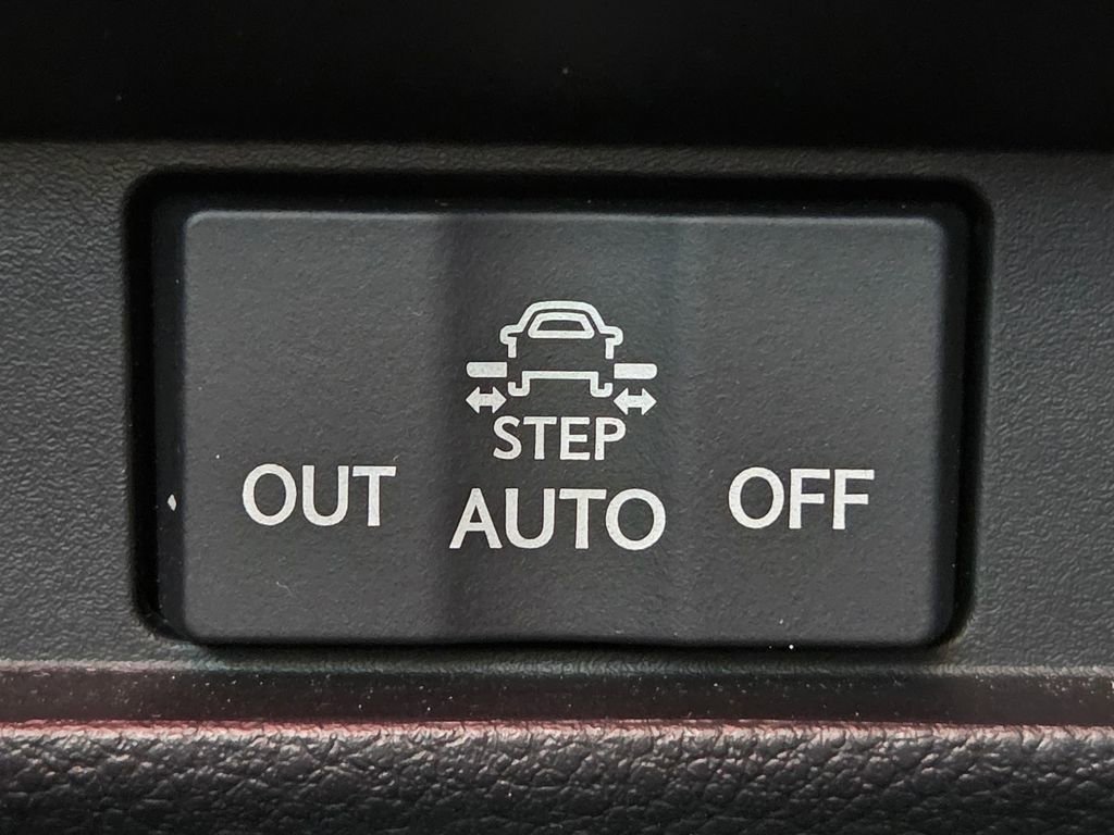 Certified 2024 Lexus GX 550 w/ Accessory Package (Z1) image 26