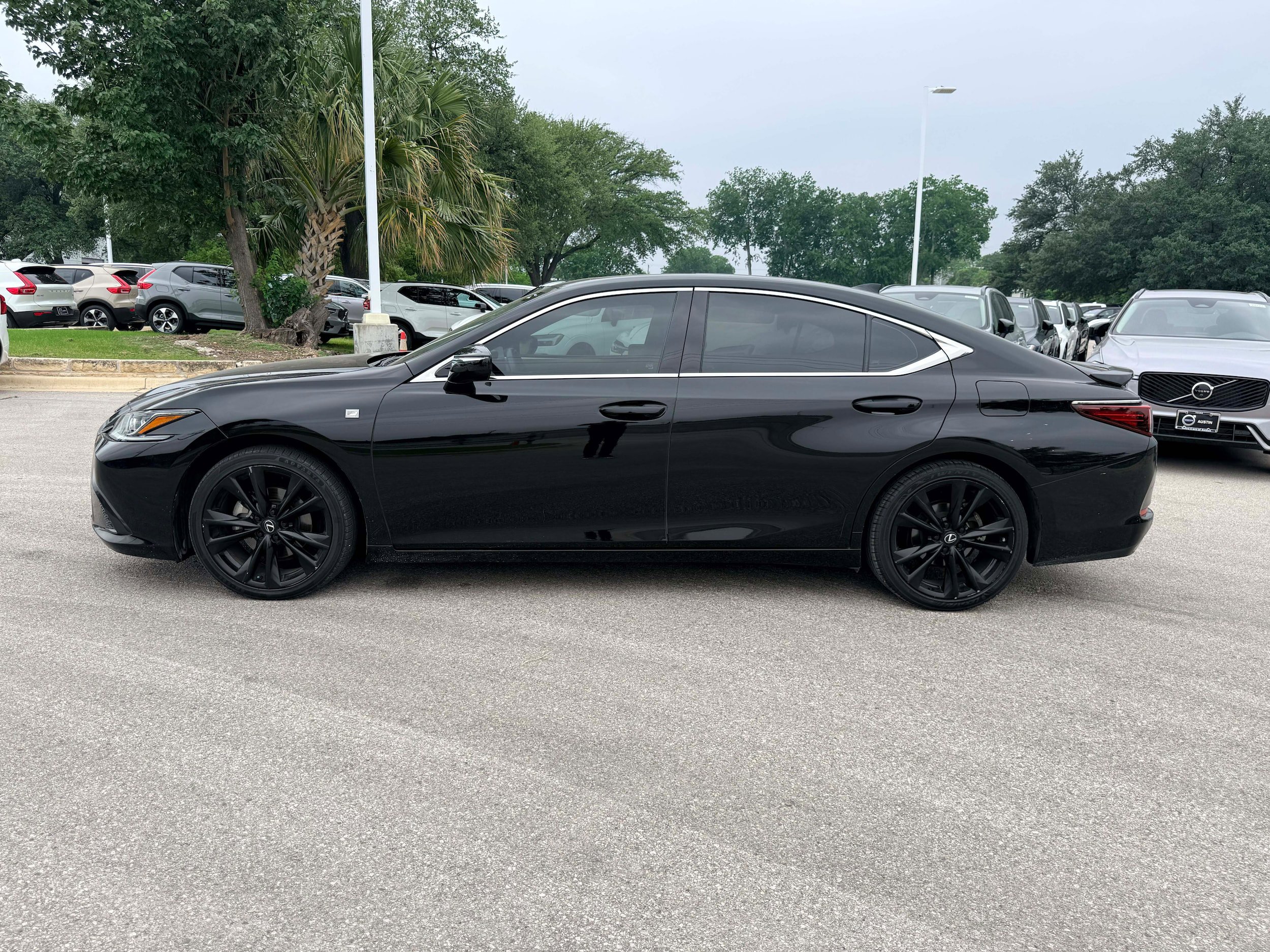 Used 2022 Lexus ES 350 F Sport FWD image 3