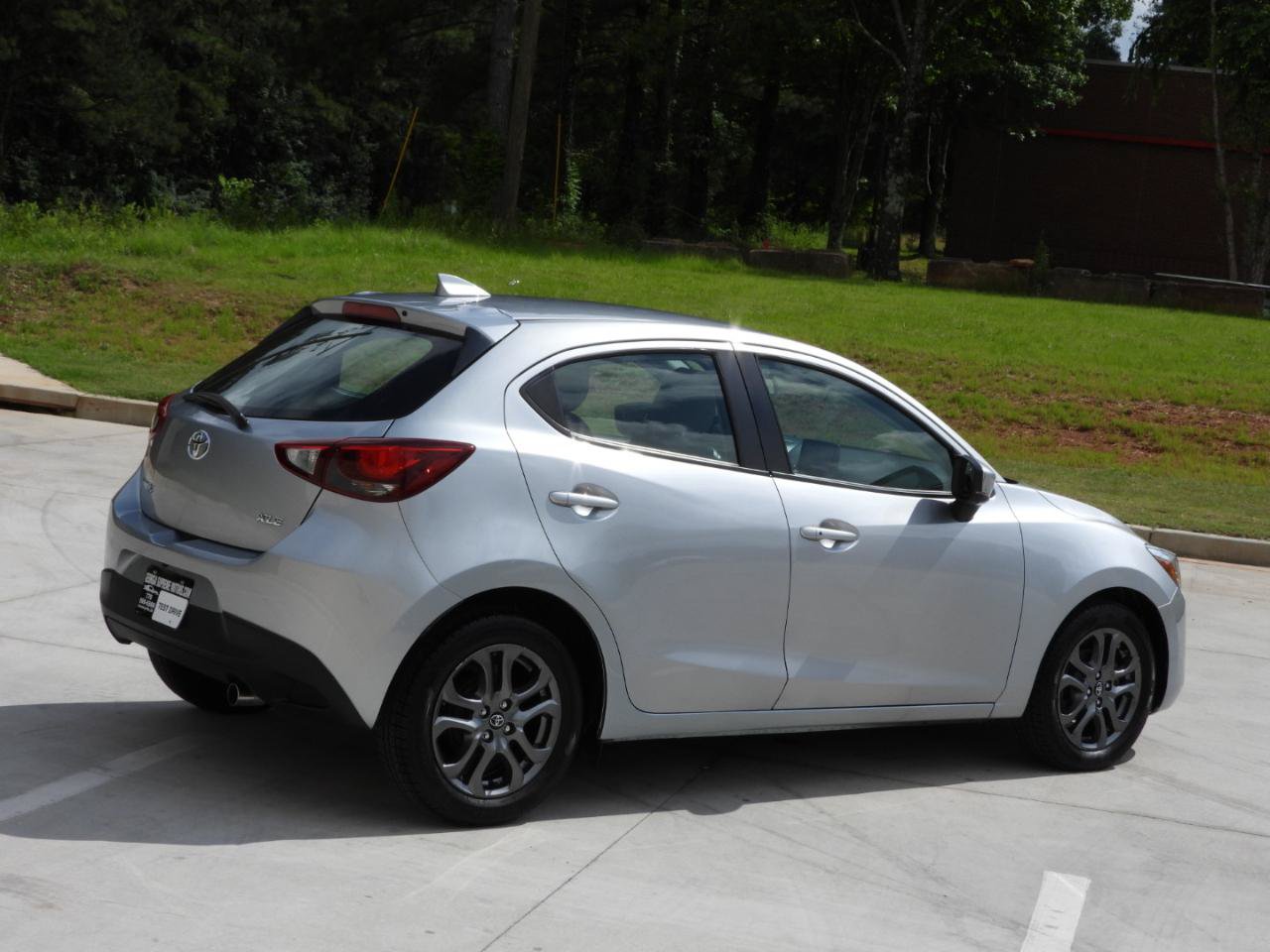 Used 2020 Toyota Yaris XLE FWD image 24