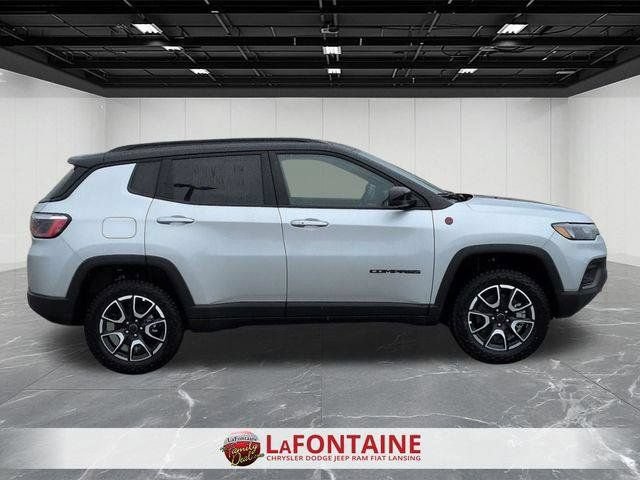 New 2026 Jeep Compass Trailhawk w/ Sun, Sound & Navigation Group AWD/4WD image 6