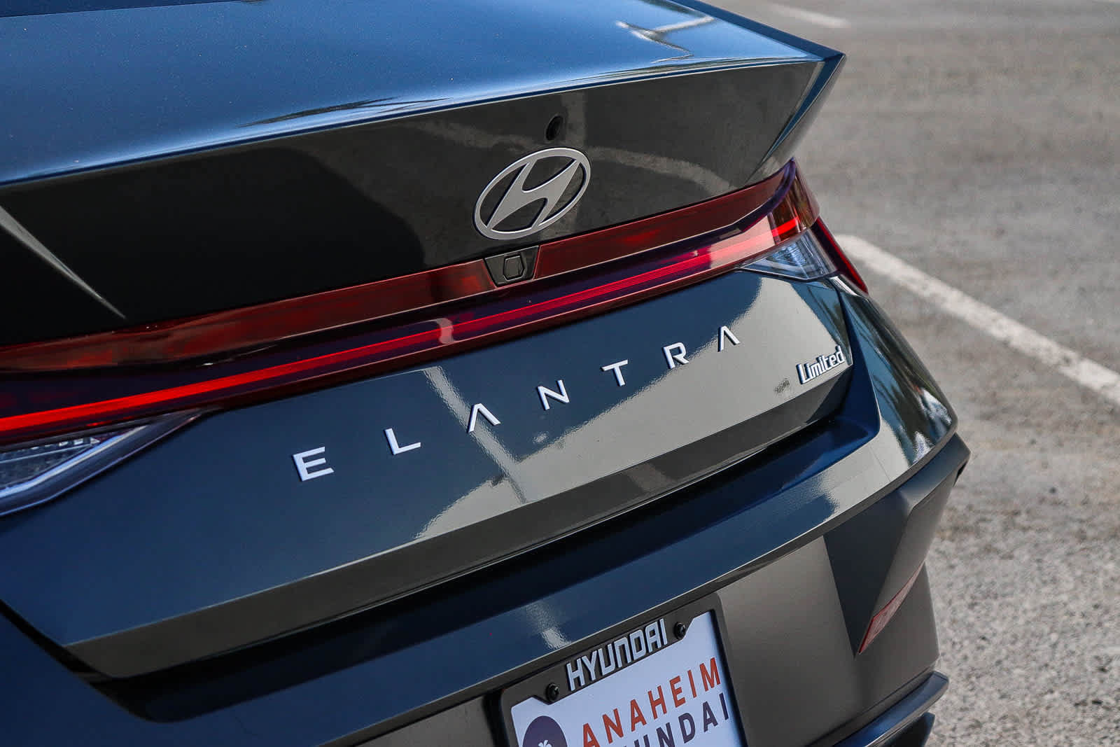 New 2026 Hyundai Elantra Limited FWD image 12