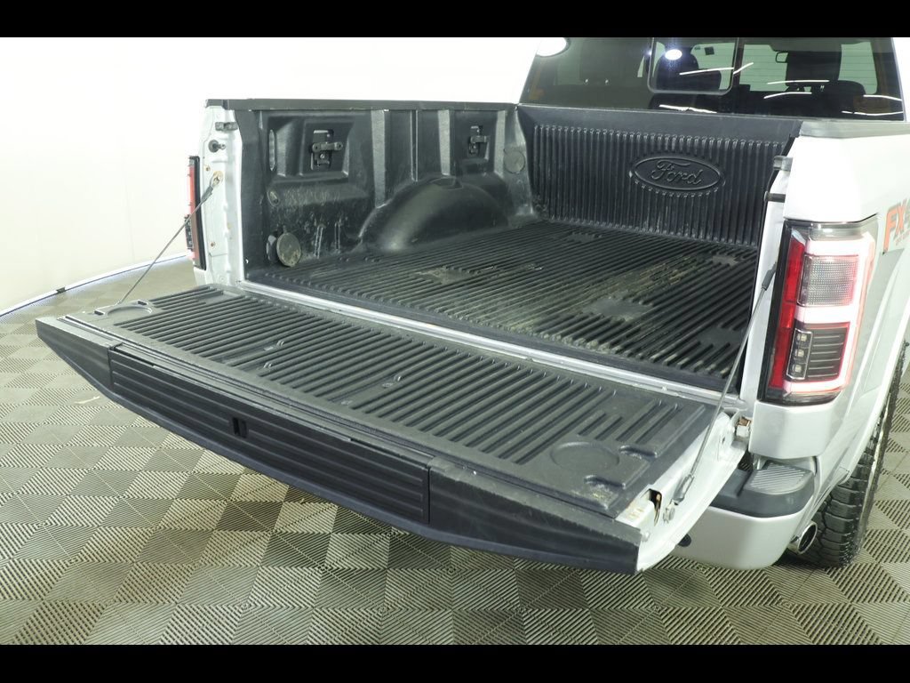 Used 2016 Ford F150 Platinum w/ Equipment Group 701A Luxury AWD/4WD image 7
