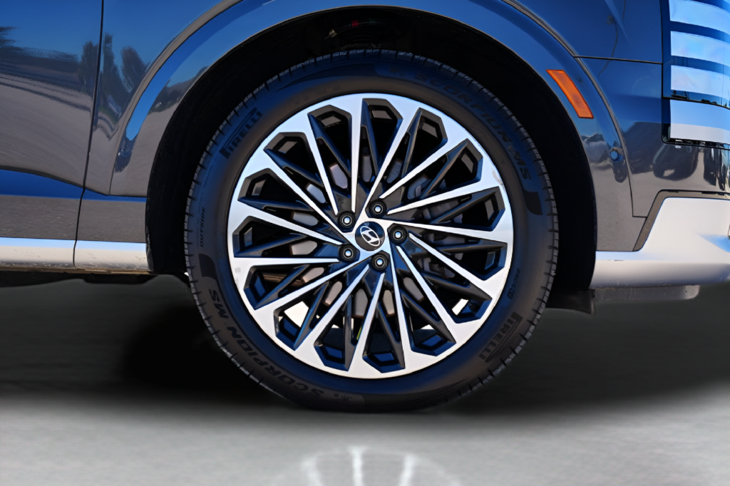 Certified 2026 Hyundai Palisade Calligraphy AWD/4WD image 9