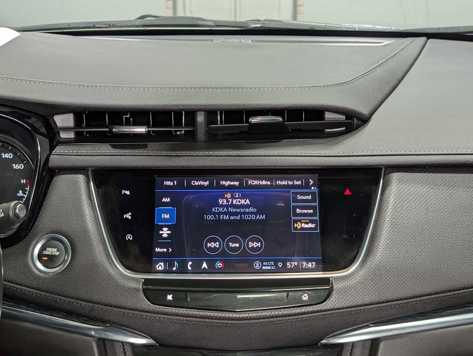 Certified 2023 Cadillac XT5 Premium Luxury w/ Technology Package AWD/4WD image 19