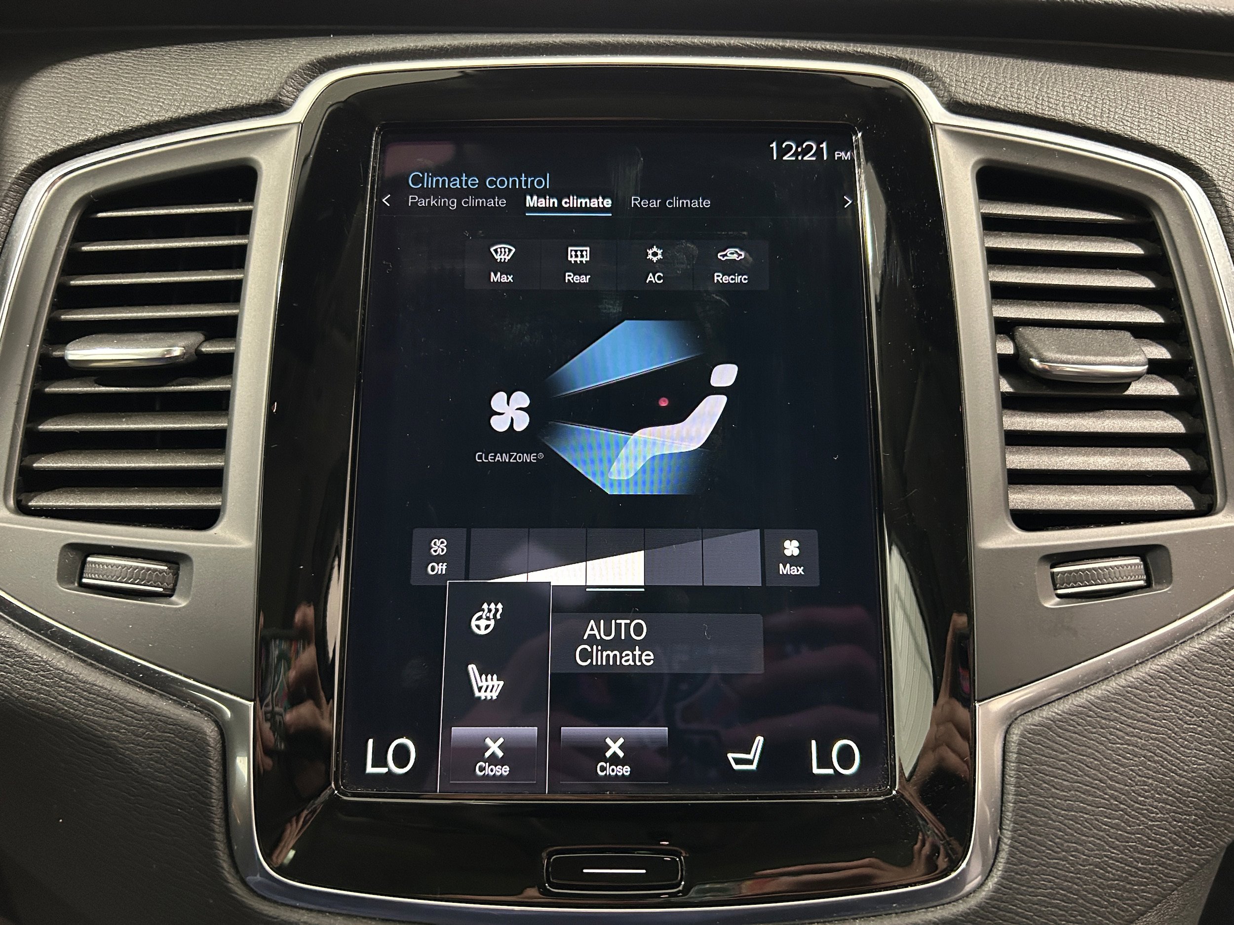 Used 2022 Volvo XC90 T8 Inscription Expression w/ Climate Package AWD/4WD image 8