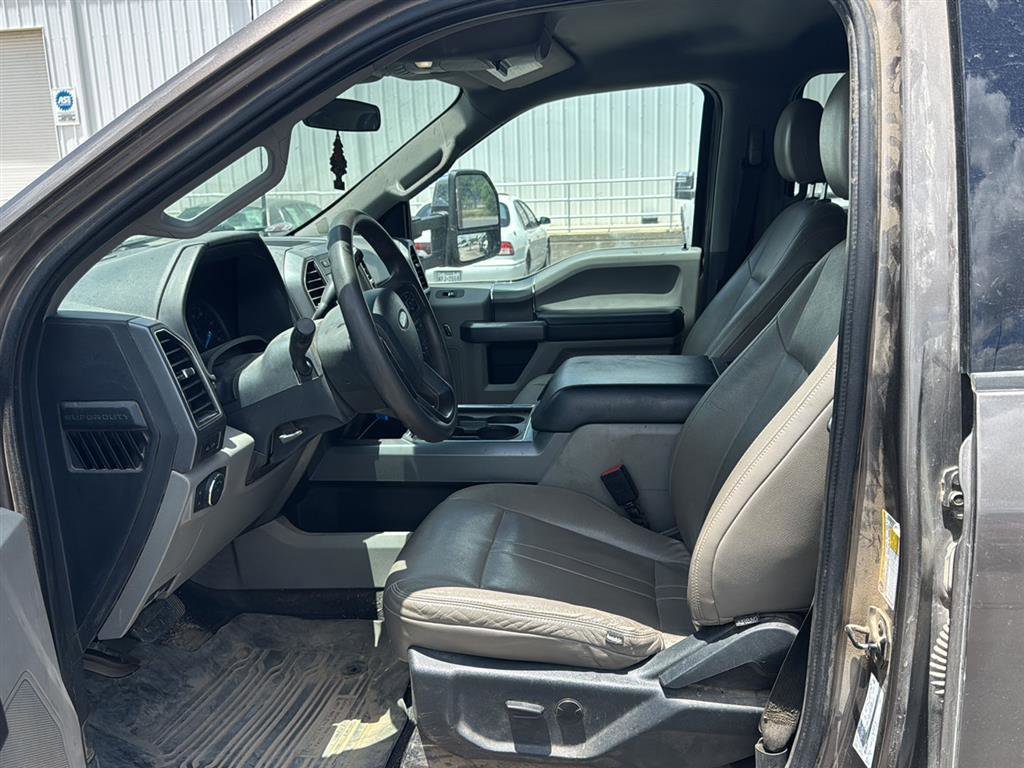 Used 2022 Ford F350 XLT w/ XLT Premium Package AWD/4WD image 4