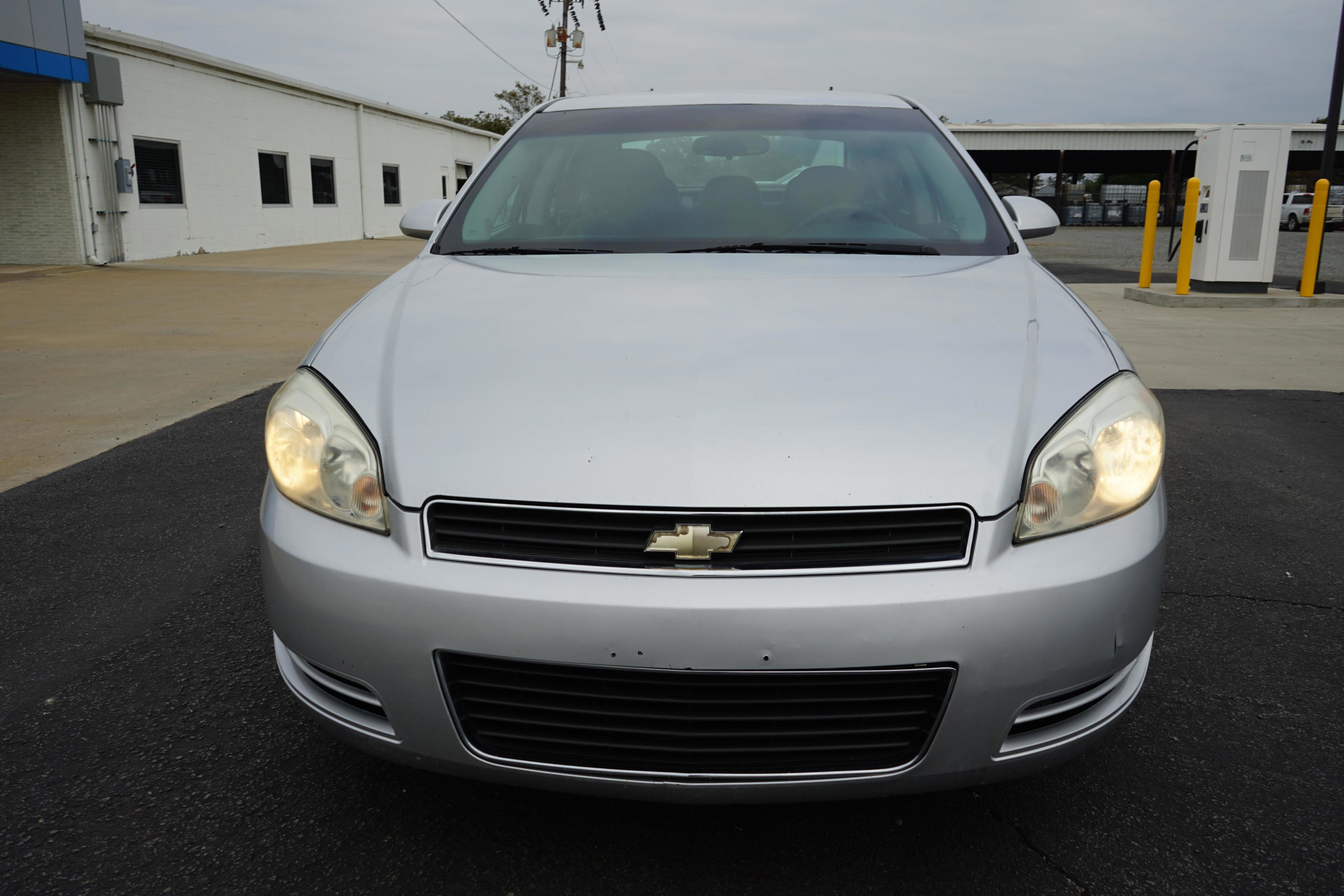 Used 2010 Chevrolet Impala LS image 8