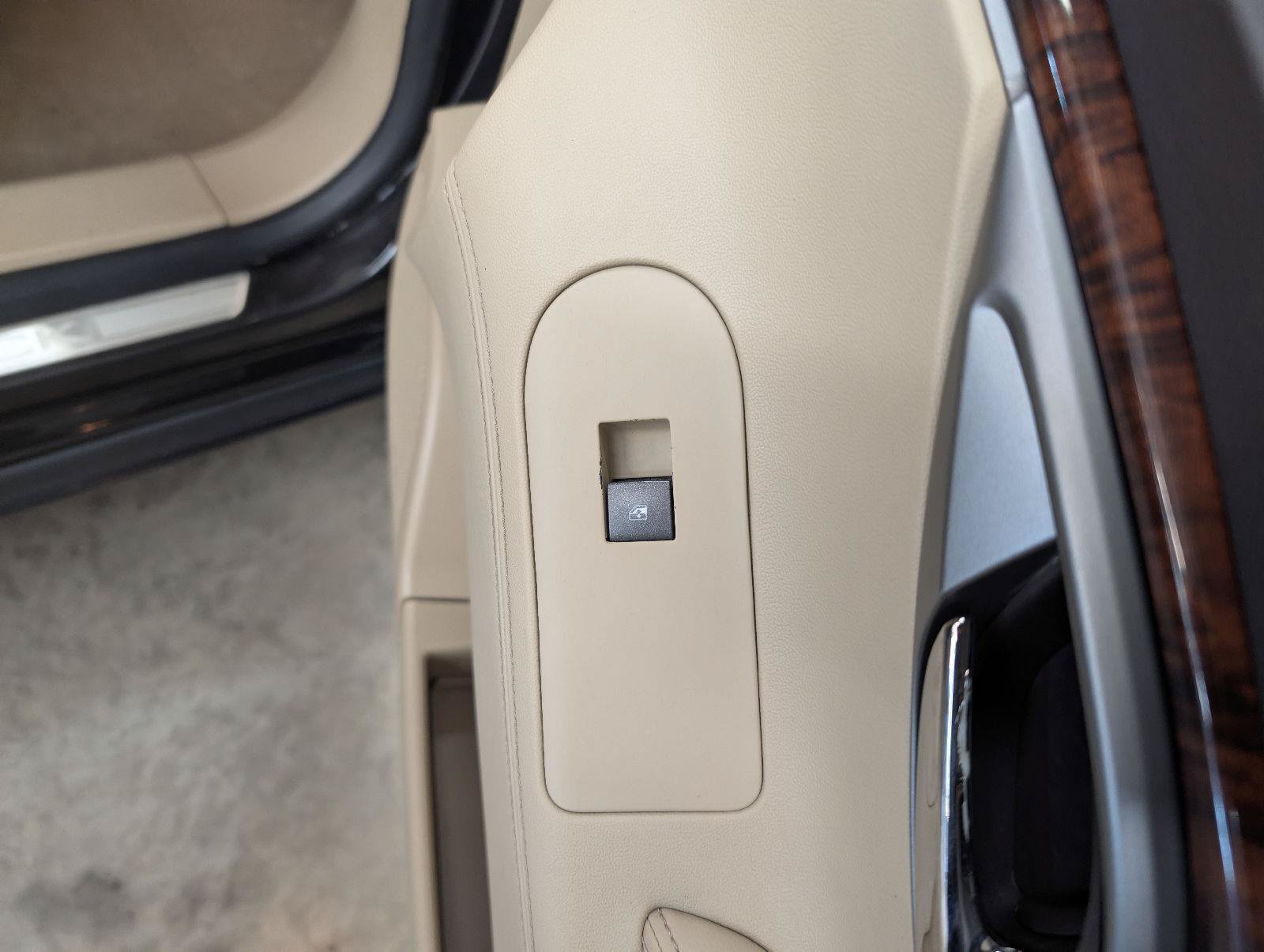 Used 2013 Buick LaCrosse Leather AWD/4WD image 31