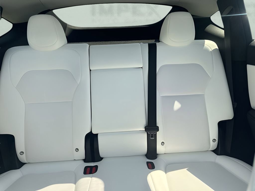 Used 2026 Tesla Model Y Long Range image 10