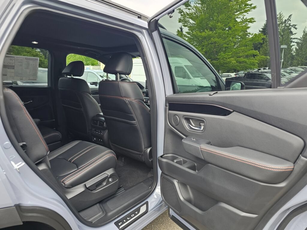 New 2026 Honda Pilot TrailSport image 14