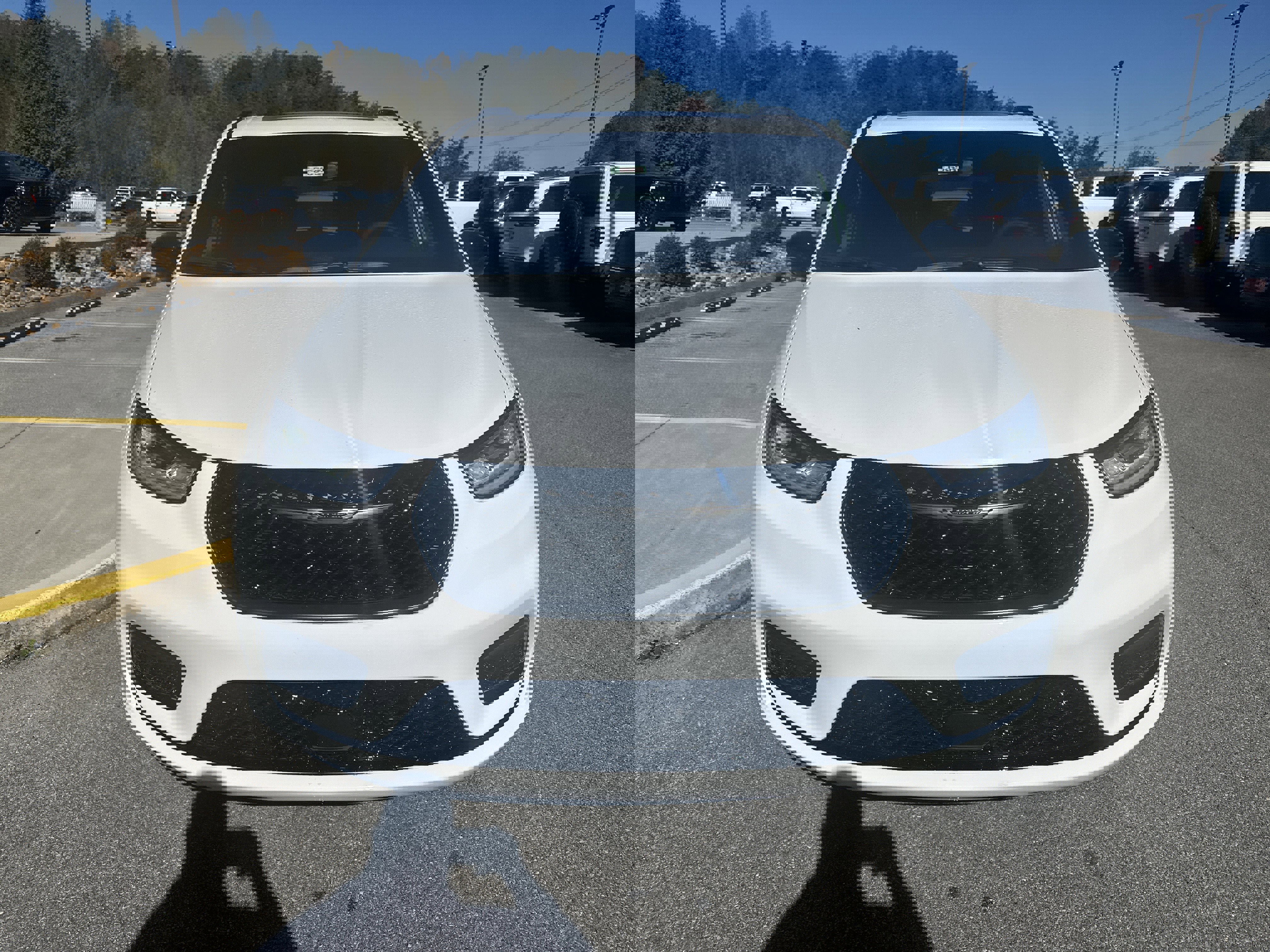 New 2026 Chrysler Pacifica Limited w/ S Appearance Package image 3