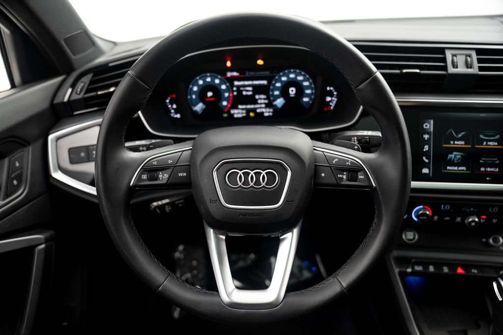 Used 2021 Audi Q3 2.0T Premium Plus w/ Premium Plus Package AWD/4WD image 19