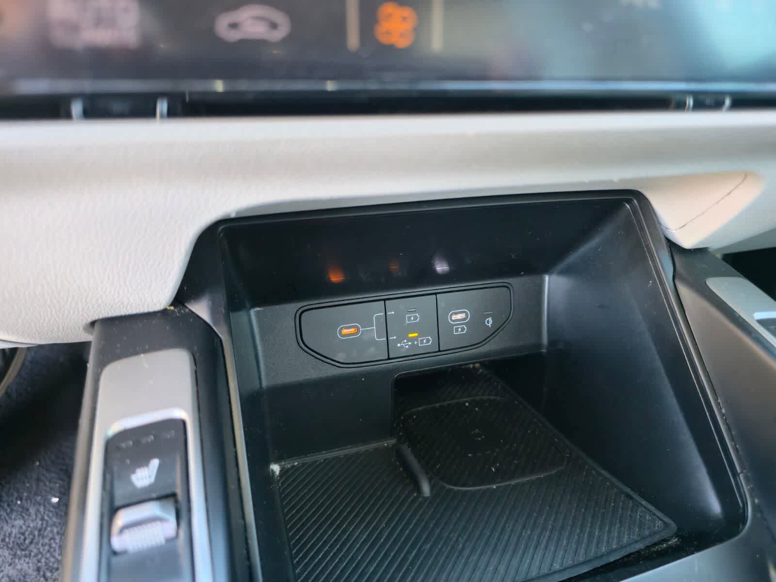 Used 2025 Kia Sorento S w/ Panoramic Sunroof Package FWD image 19