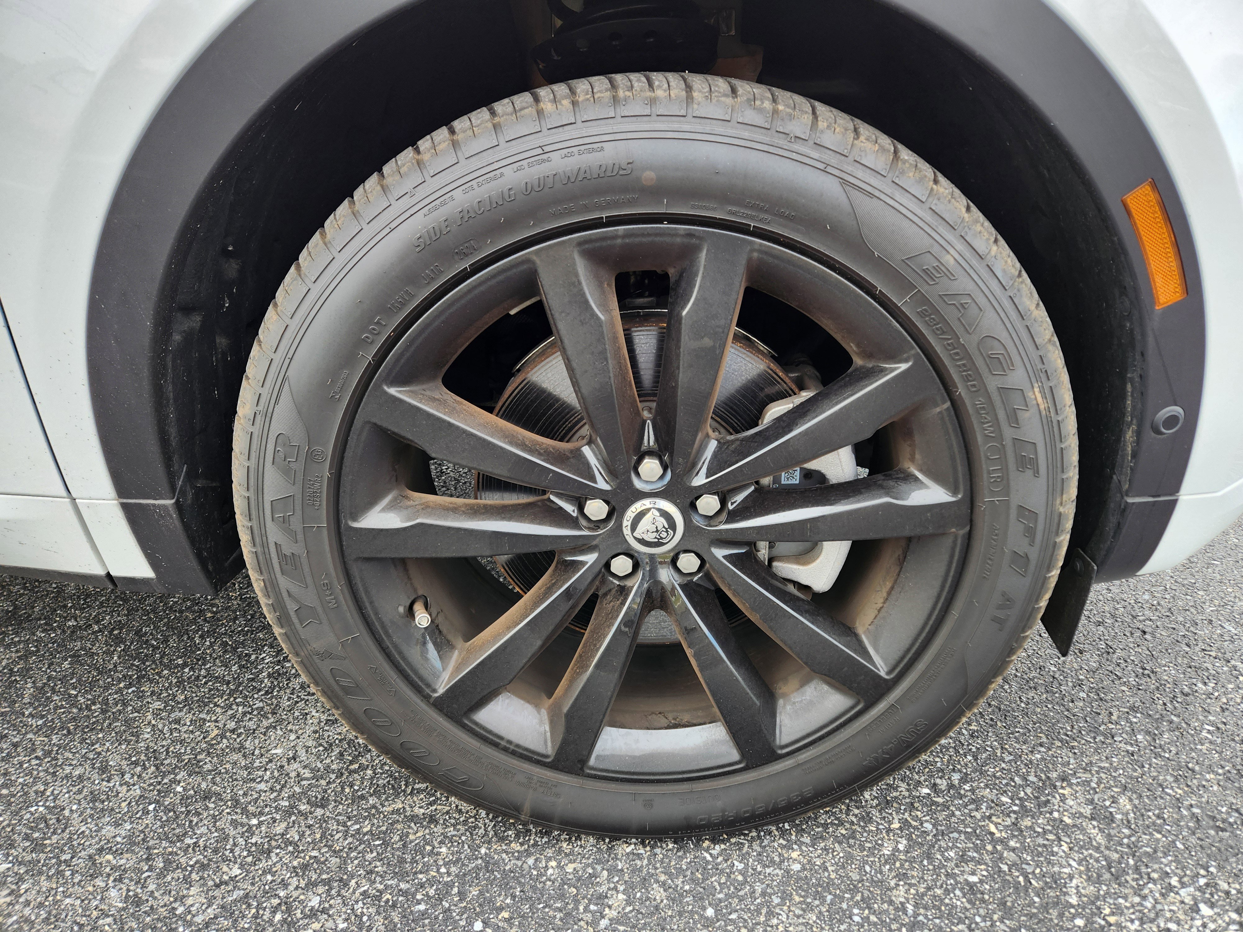 Certified 2024 Jaguar E-PACE R-Dynamic SE image 7