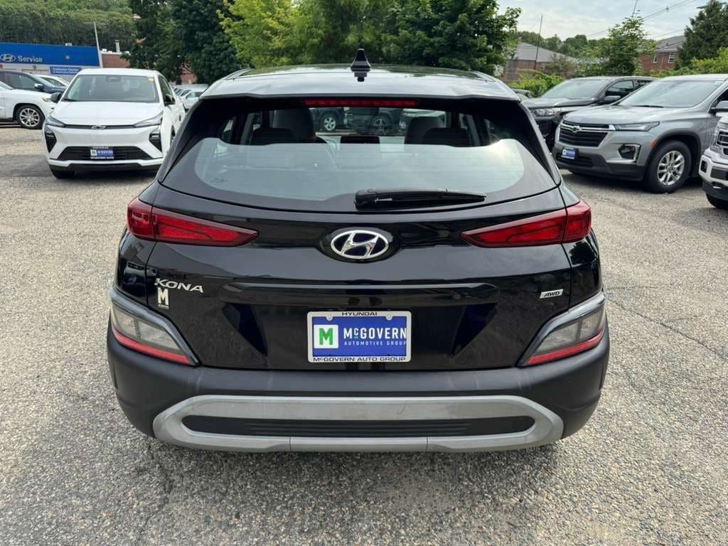 Certified 2023 Hyundai Kona SE w/ Cargo Package AWD/4WD image 5
