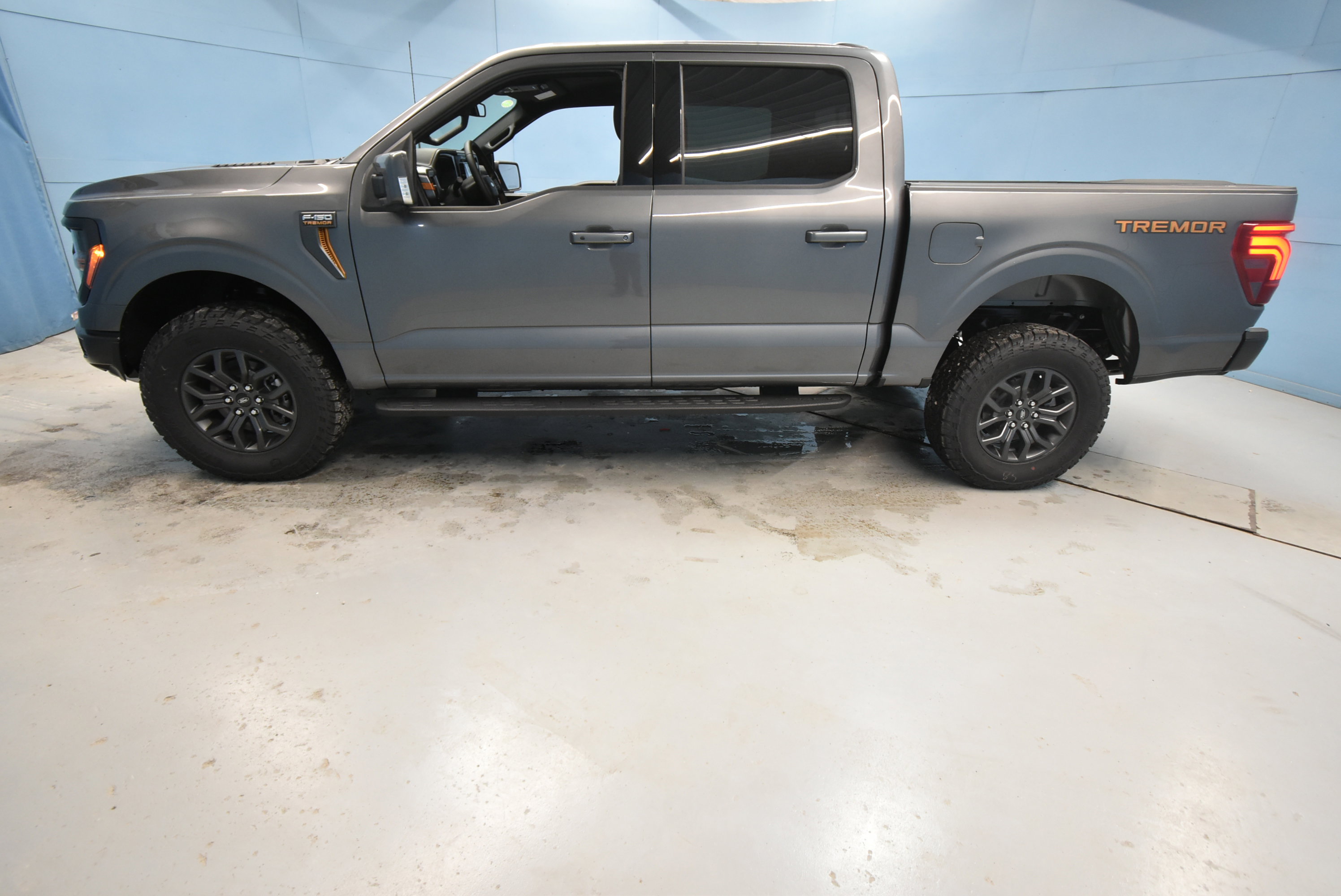 New 2025 Ford F150 Tremor w/ Equipment Group 402A High image 28