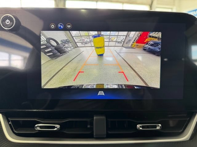New 2026 Chevrolet Equinox LT FWD image 24