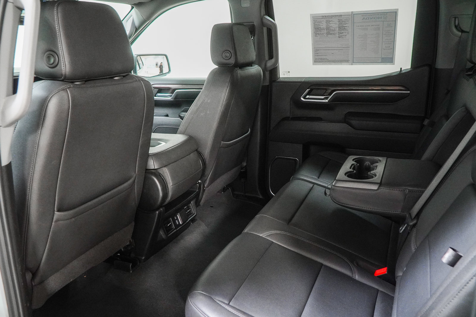 Used 2024 GMC Sierra 1500 SLT AWD/4WD image 45