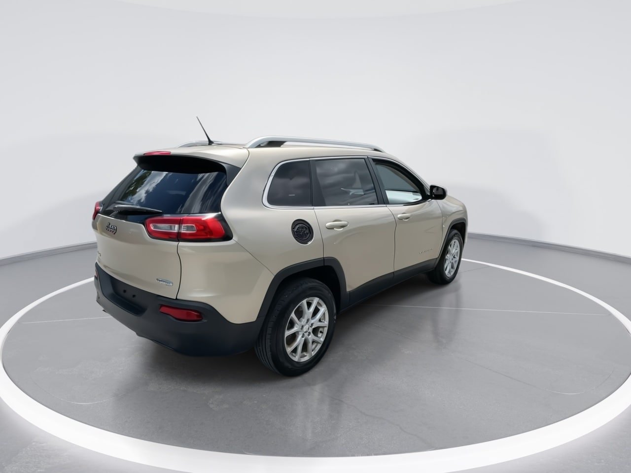 Used 2014 Jeep Cherokee Latitude AWD/4WD image 19