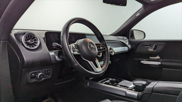 Used 2021 Mercedes-Benz GLB 250 w/ Premium Package image 24