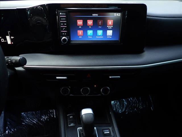 Used 2025 Nissan Kicks S FWD image 15