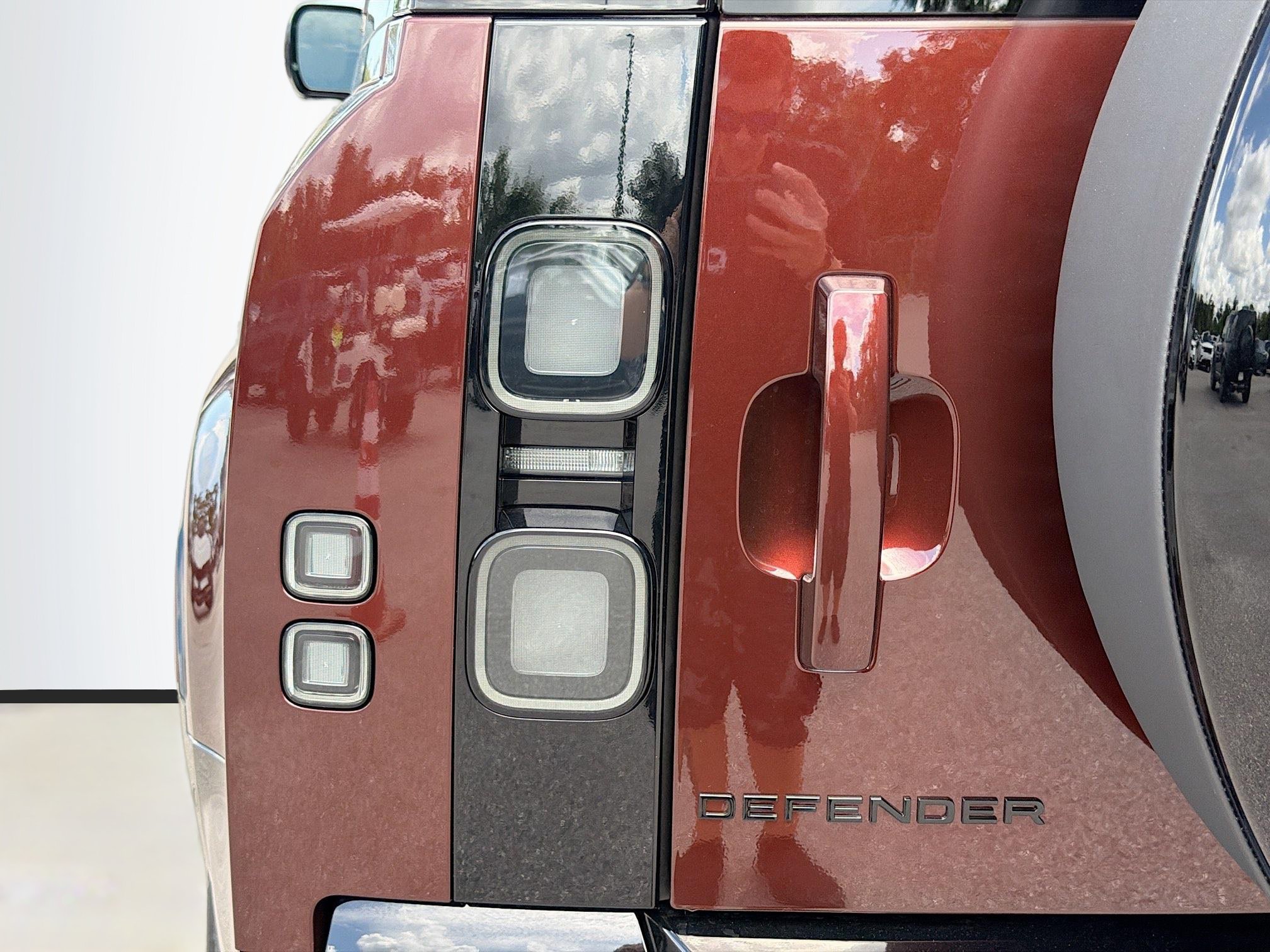 New 2026 Land Rover Defender 130 X-Dynamic SE AWD/4WD image 10
