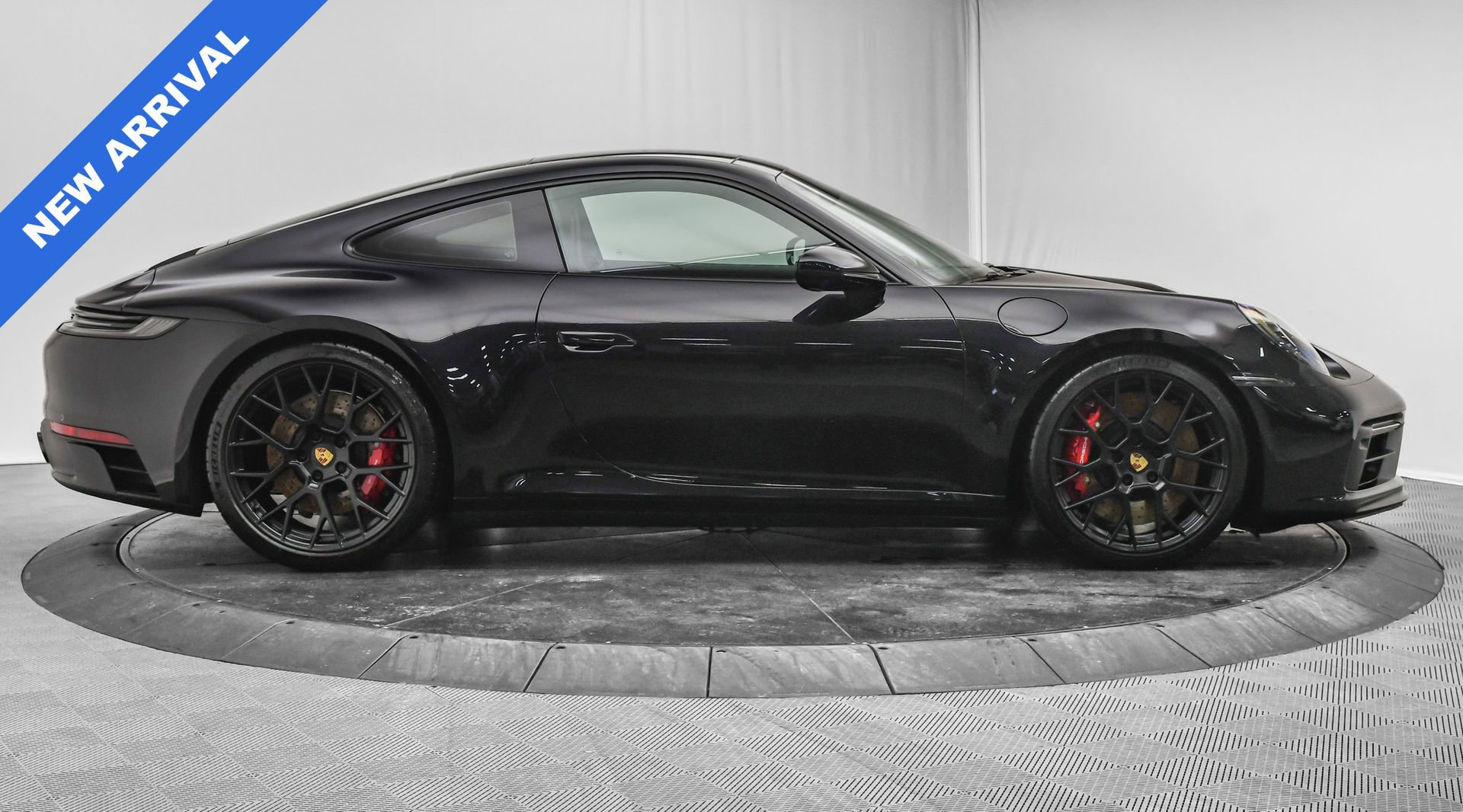 Used 2024 Porsche 911 Carrera GTS image 8