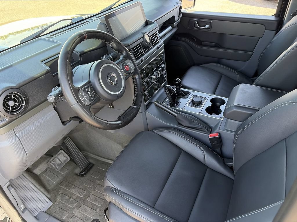 Used 2025 INEOS Grenadier Station Wagon AWD/4WD image 12