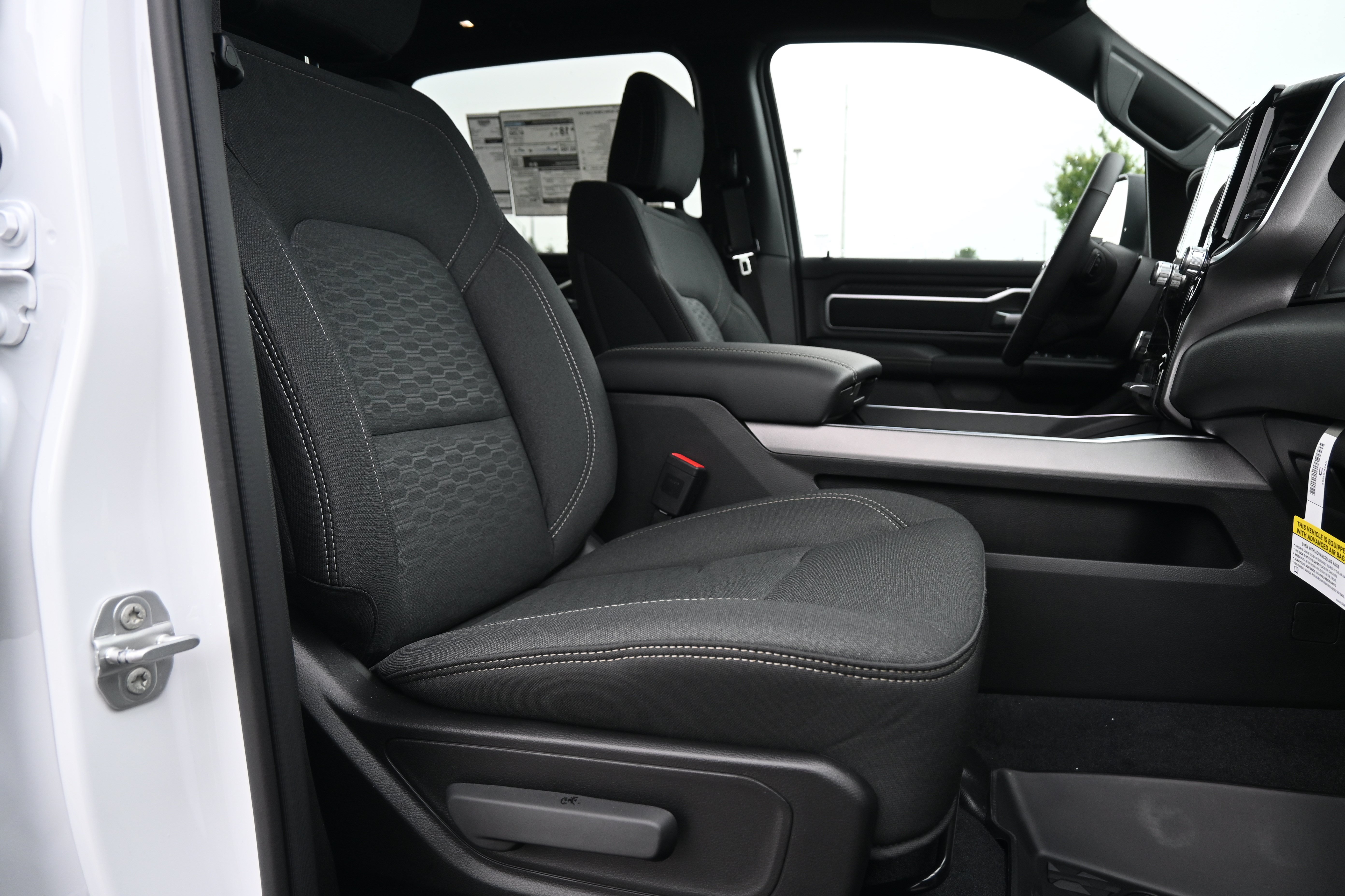 New 2026 RAM 1500 Big Horn AWD/4WD image 32